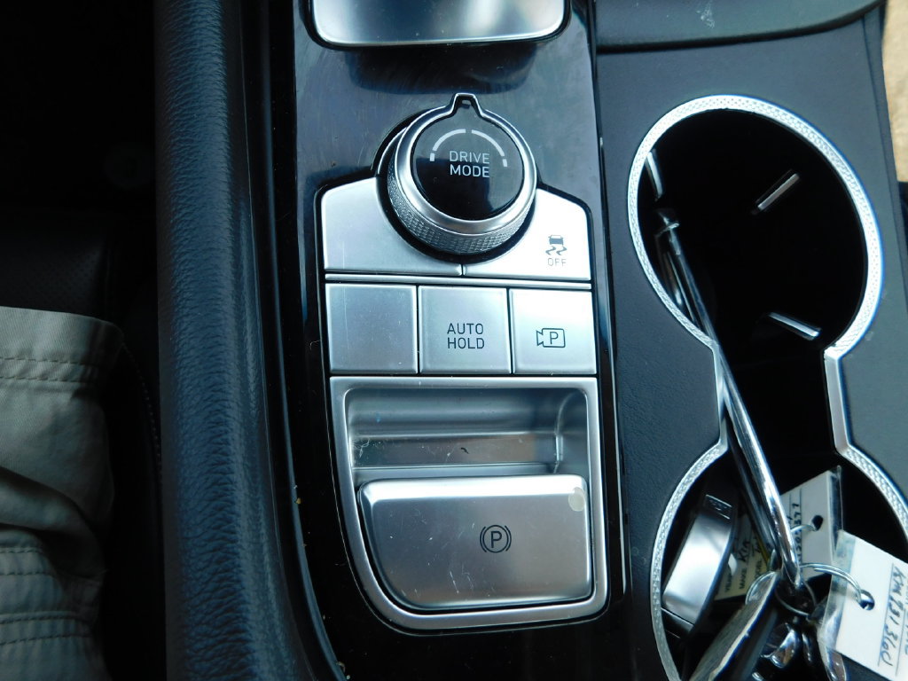 Used 2025 Genesis G70 2.5T AWD/4WD image 33