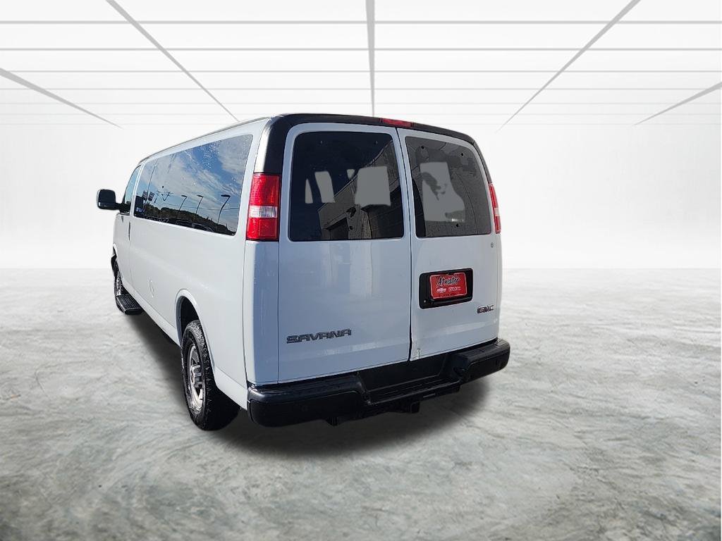 Used 2020 GMC Savana 3500 LS w/ Cold Climate Package RWD image 4