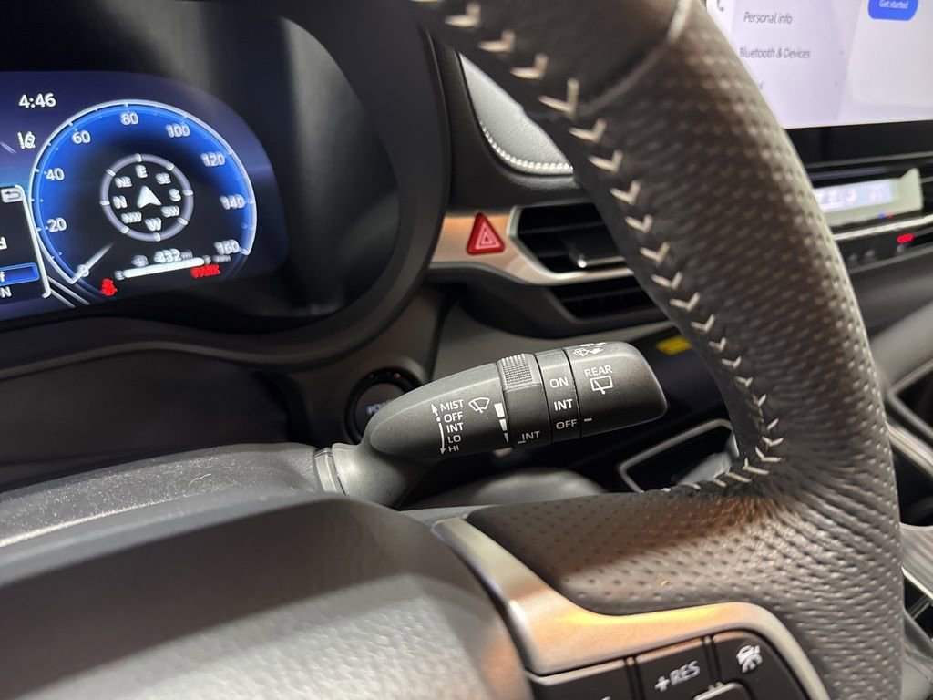 Used 2025 Toyota Sienna XSE image 35