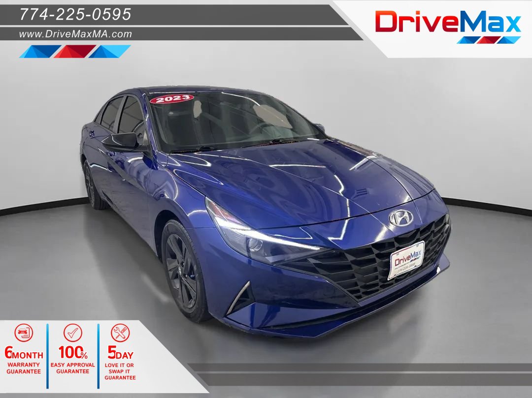 Used 2023 Hyundai Elantra SEL w/ Cargo Package FWD image 1
