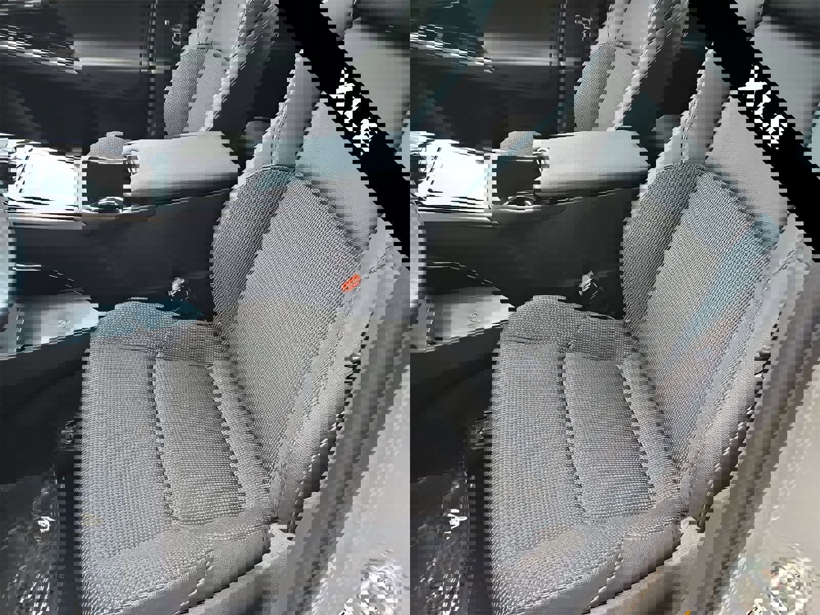 Used 2024 Toyota bZ4X XLE w/ Weather Package image 15