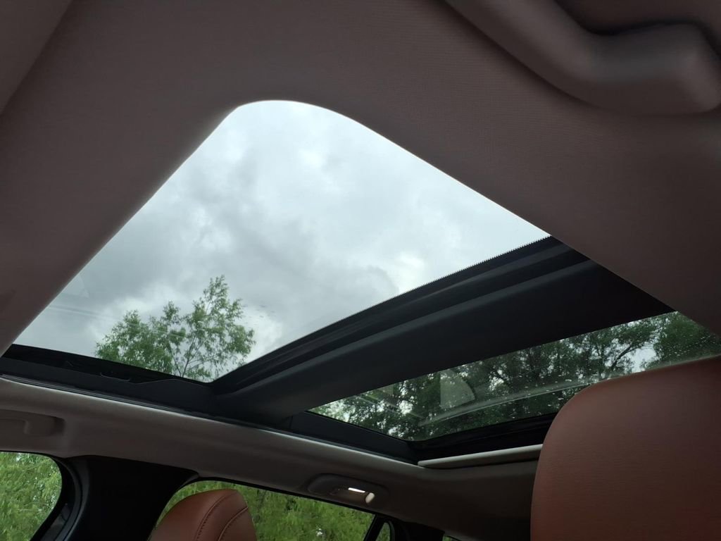 Used 2025 MAZDA CX-50 Meridian Edition w/ Weather Package AWD/4WD image 9