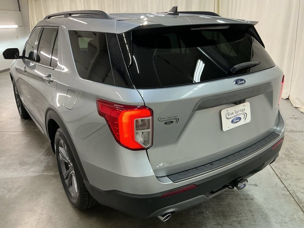 Used 2023 Ford Explorer XLT w/ Equipment Group 202A RWD image 8