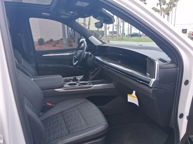 Used 2025 Cadillac Escalade V AWD/4WD image 11