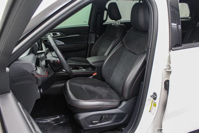Used 2025 Ford Explorer ST AWD/4WD image 10