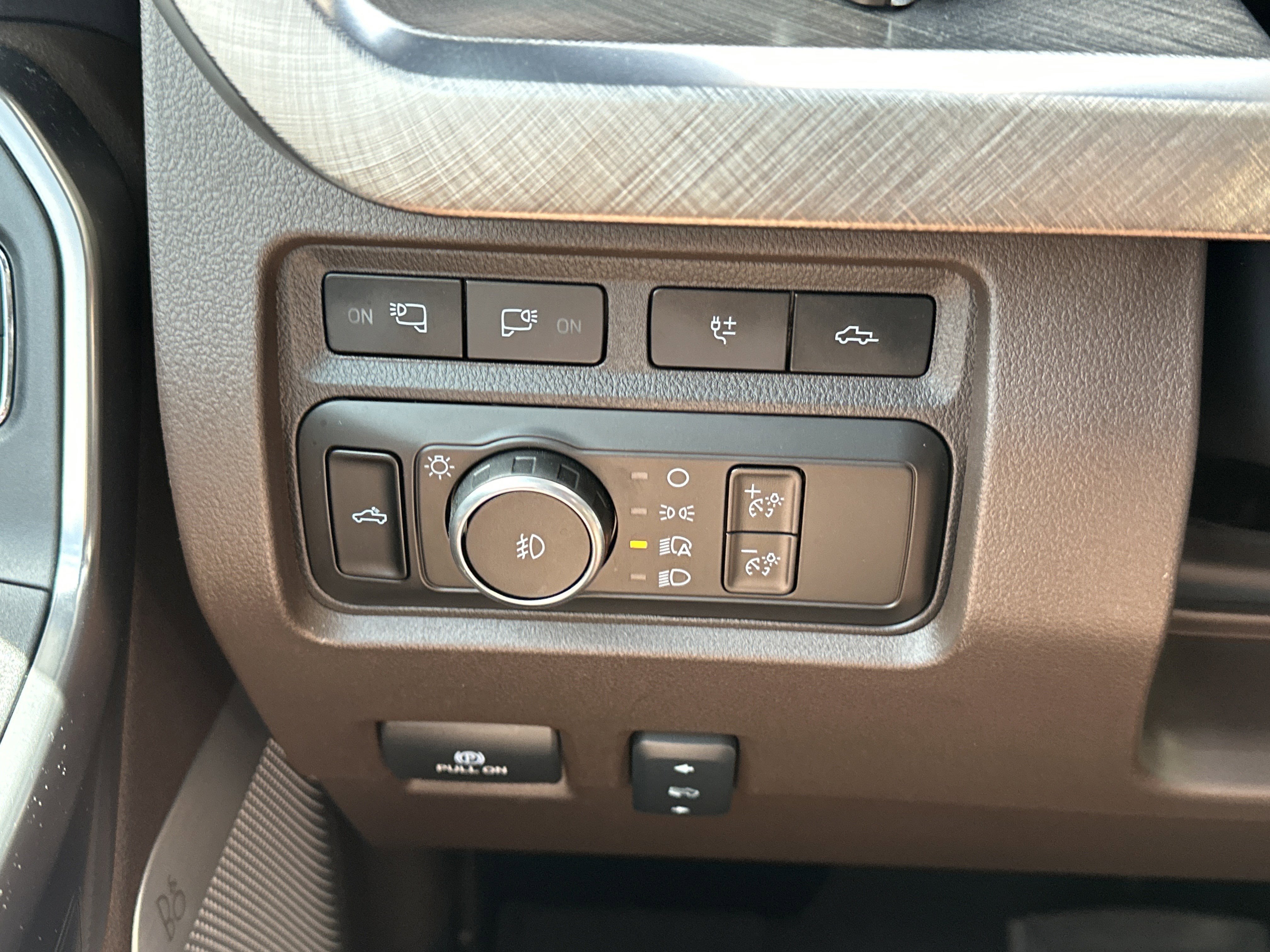 Used 2024 Ford F250 King Ranch w/ Tremor Off-Road Package image 28