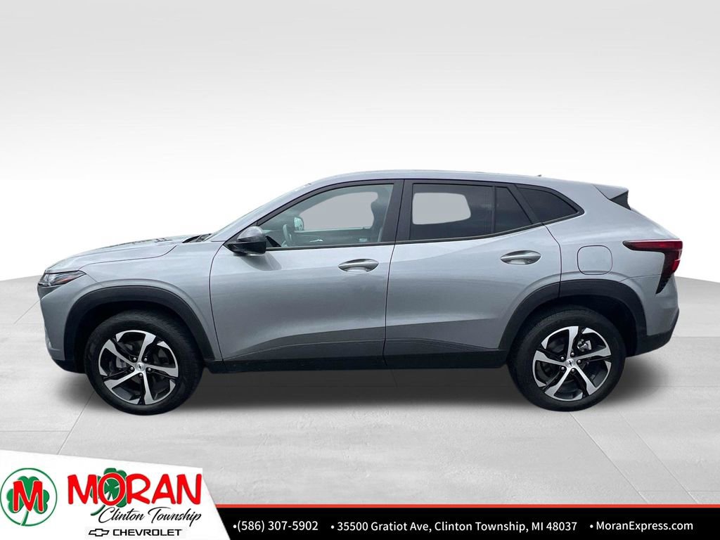 Certified 2024 Chevrolet Trax RS w/ Driver Confidence Package FWD image 3