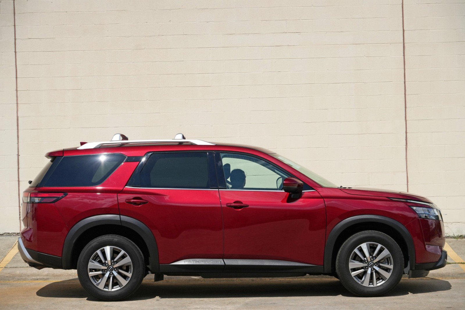 Used 2023 Nissan Pathfinder SL FWD image 51