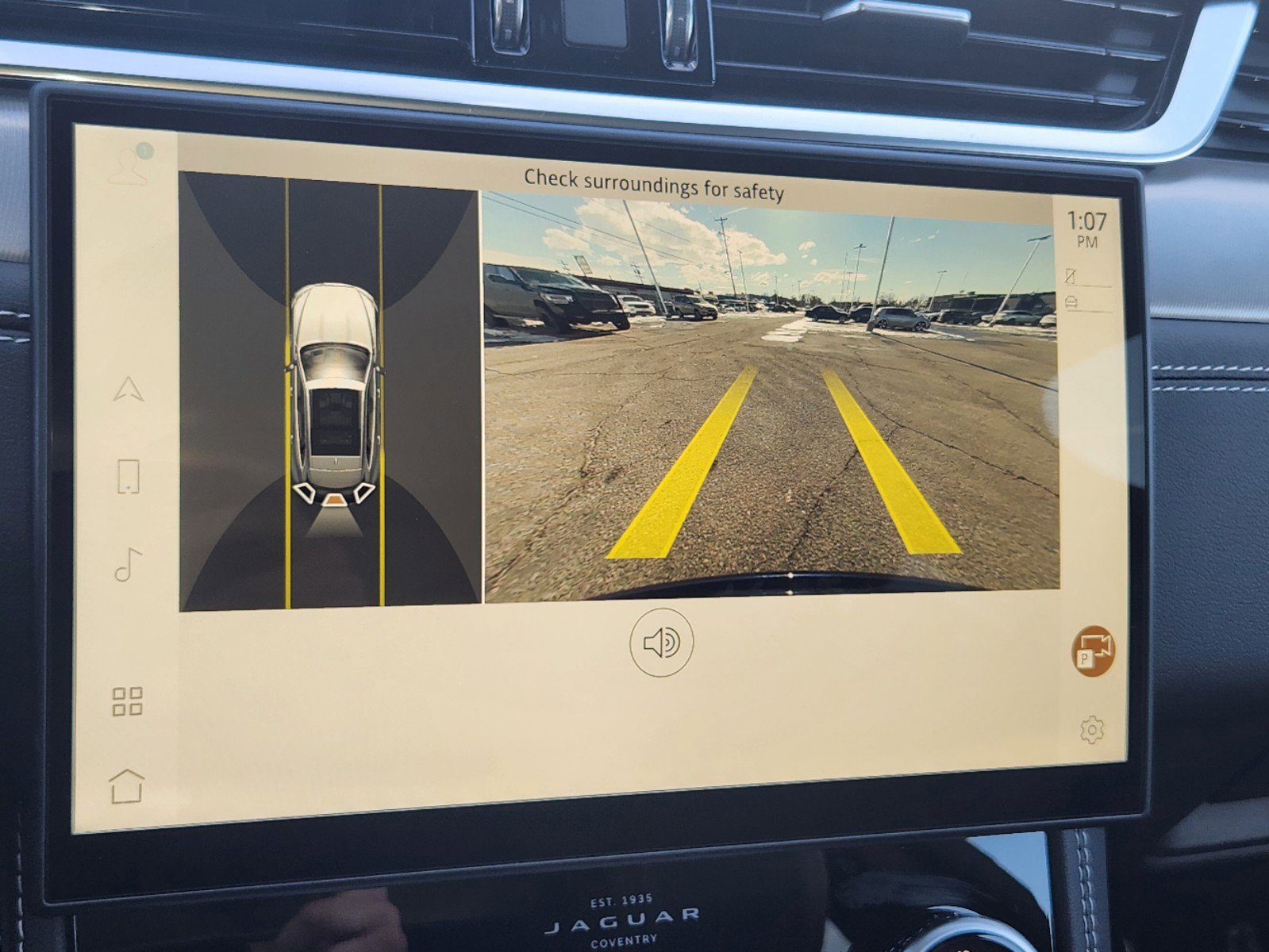 New 2025 Jaguar F-PACE R-Dynamic S image 28