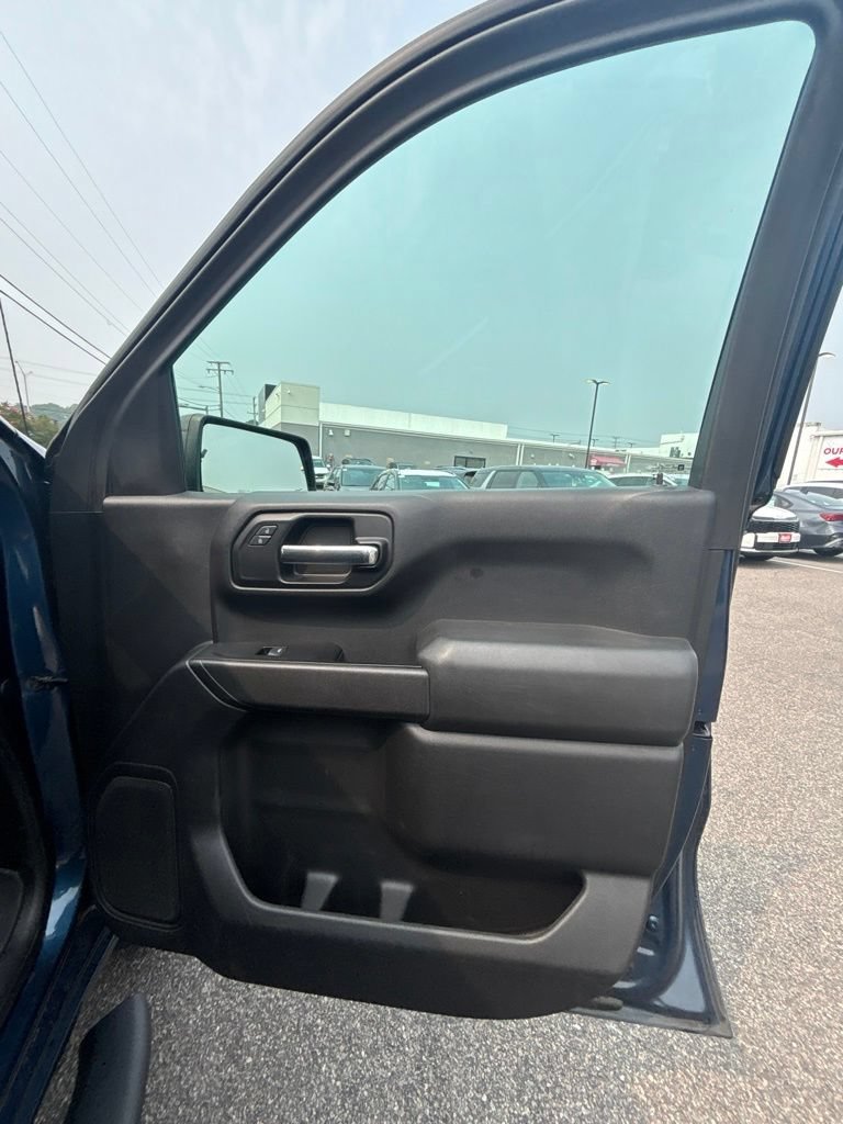 Used 2019 Chevrolet Silverado 1500 Custom Trail Boss w/ Custom Convenience Package AWD/4WD image 21