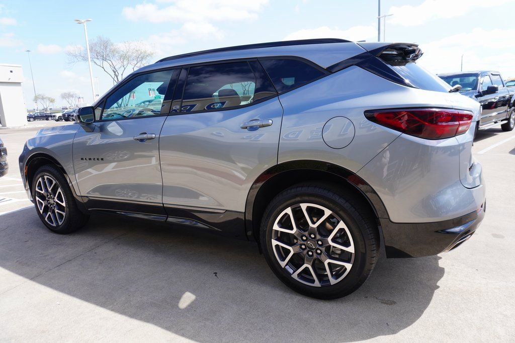 Used 2025 Chevrolet Blazer RS image 4