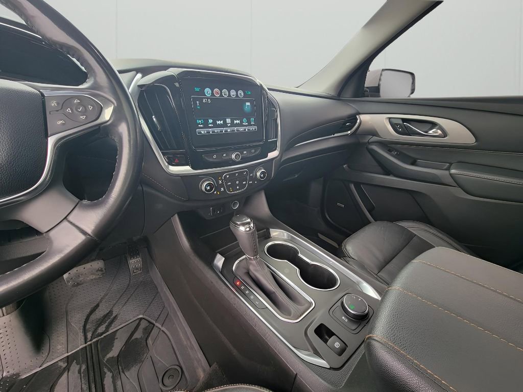 Used 2019 Chevrolet Traverse LT w/ LT Premium Package image 18