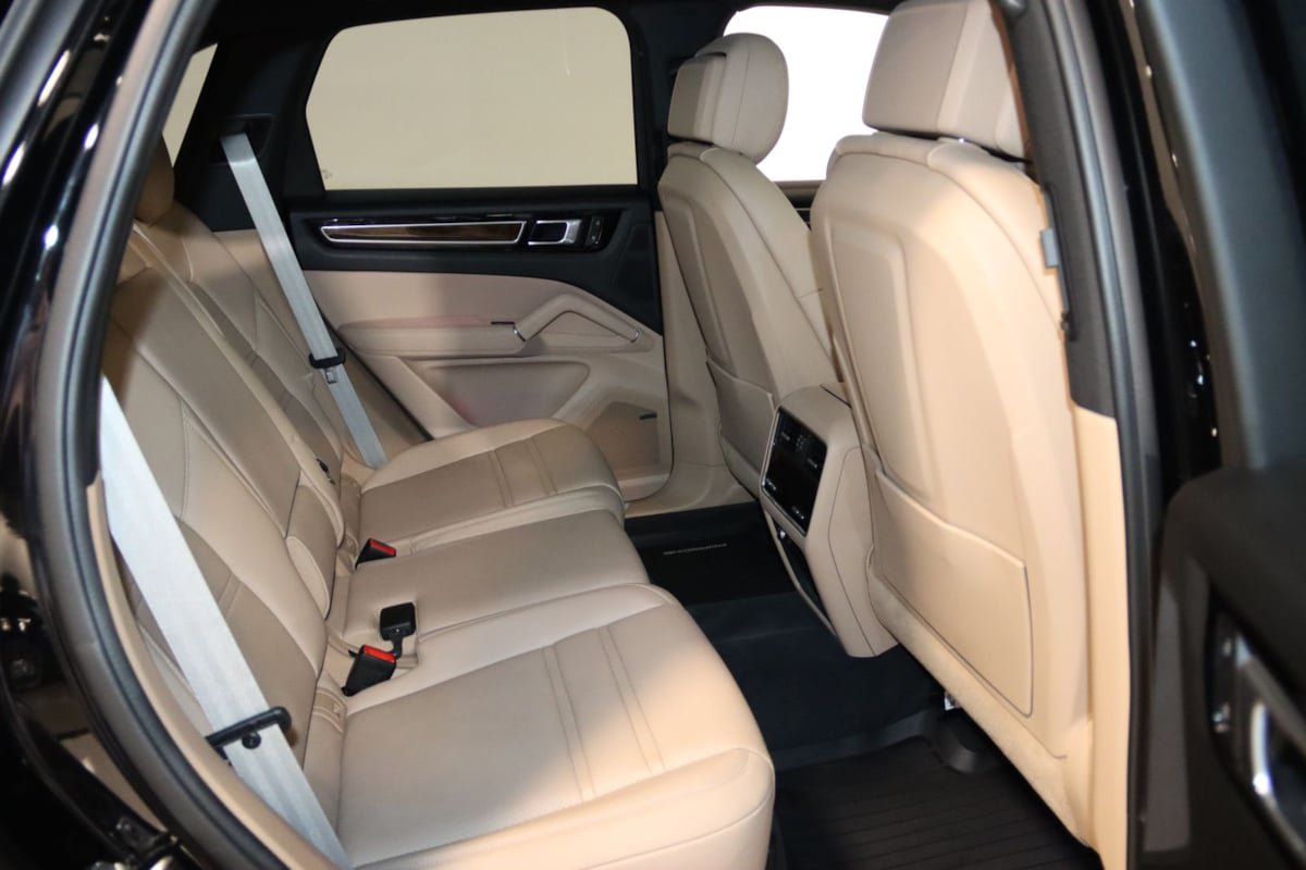 Used 2022 Porsche Cayenne Platinum Edition AWD/4WD image 68