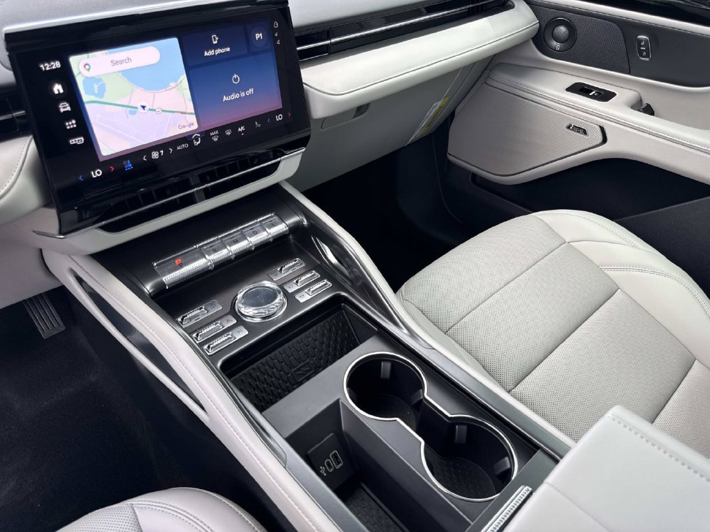 New 2026 Lincoln Nautilus Premier w/ Equipment Group 102A AWD/4WD image 24
