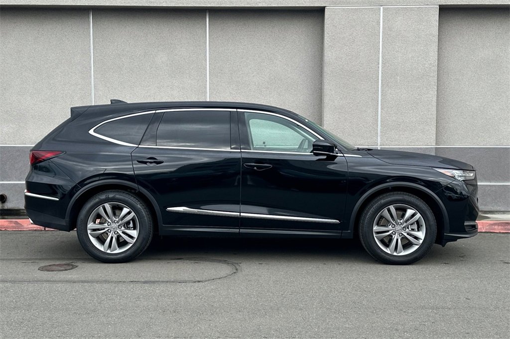 Certified 2025 Acura MDX FWD image 3