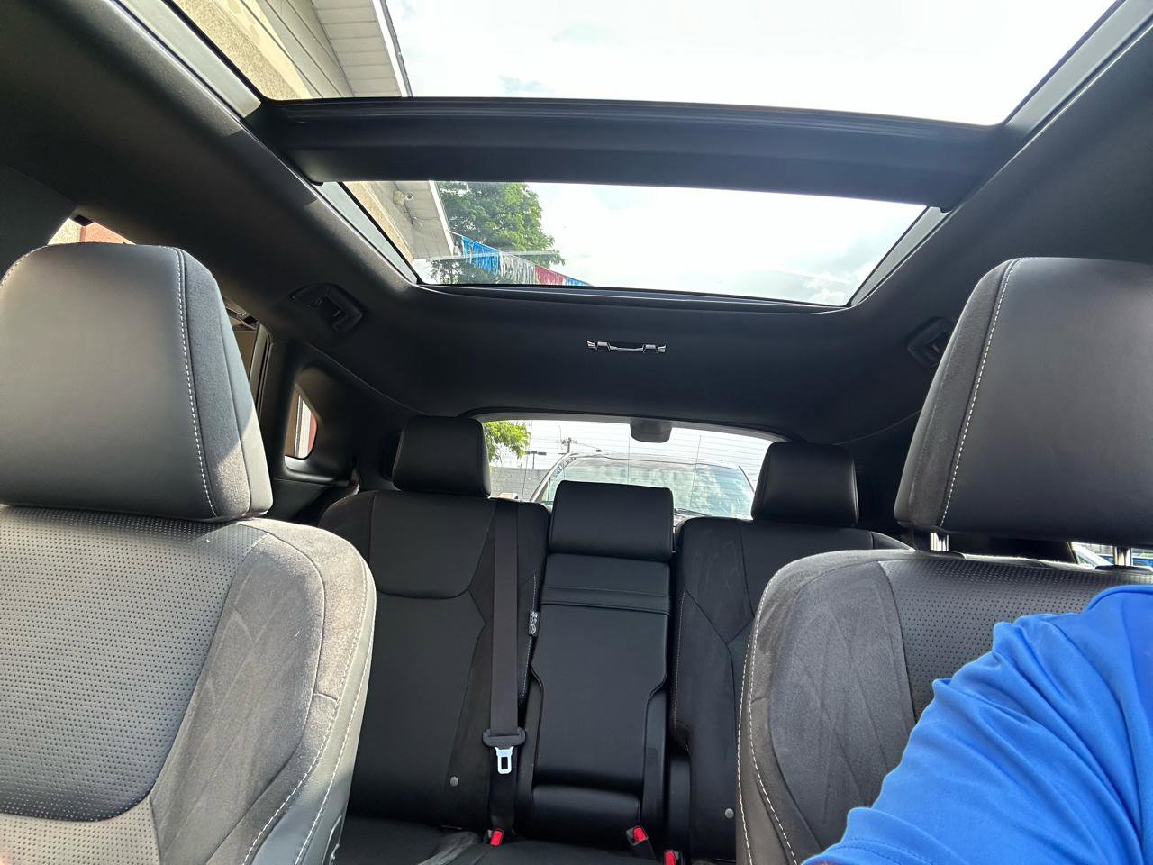 Used 2024 Lexus RX 450h 450h+ Luxury AWD w/ Convenience Package image 19