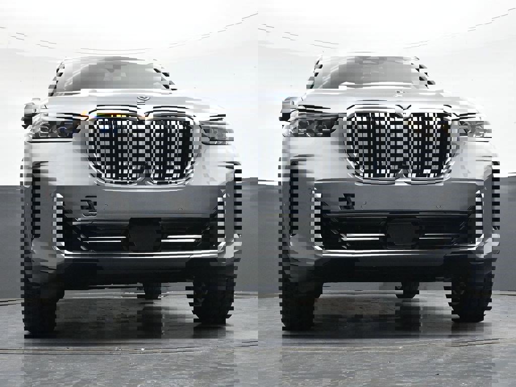 Used 2026 BMW X5 xDrive50e w/ Climate Comfort Package image 34
