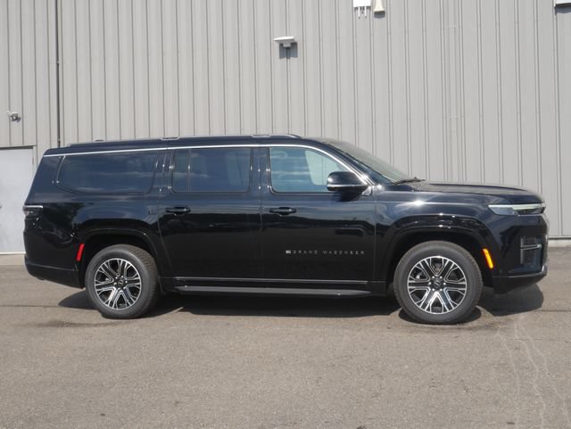 New 2026 Jeep Grand Wagoneer L 4WD w/ Premium Group I image 10