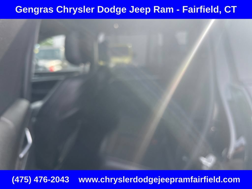 Used 2023 Jeep Grand Cherokee Limited w/ Luxury Tech Group II AWD/4WD image 39