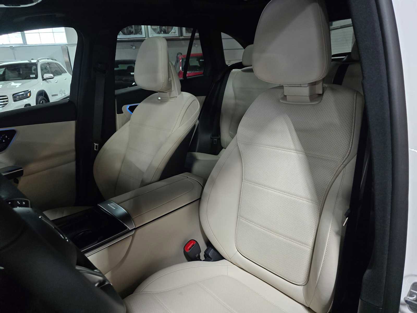 Used 2026 Mercedes-Benz GLC 300 4MATIC image 22