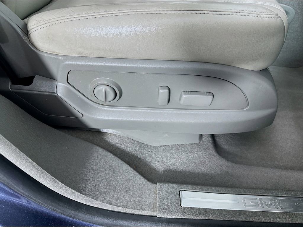 Used 2014 GMC Acadia SLT image 23