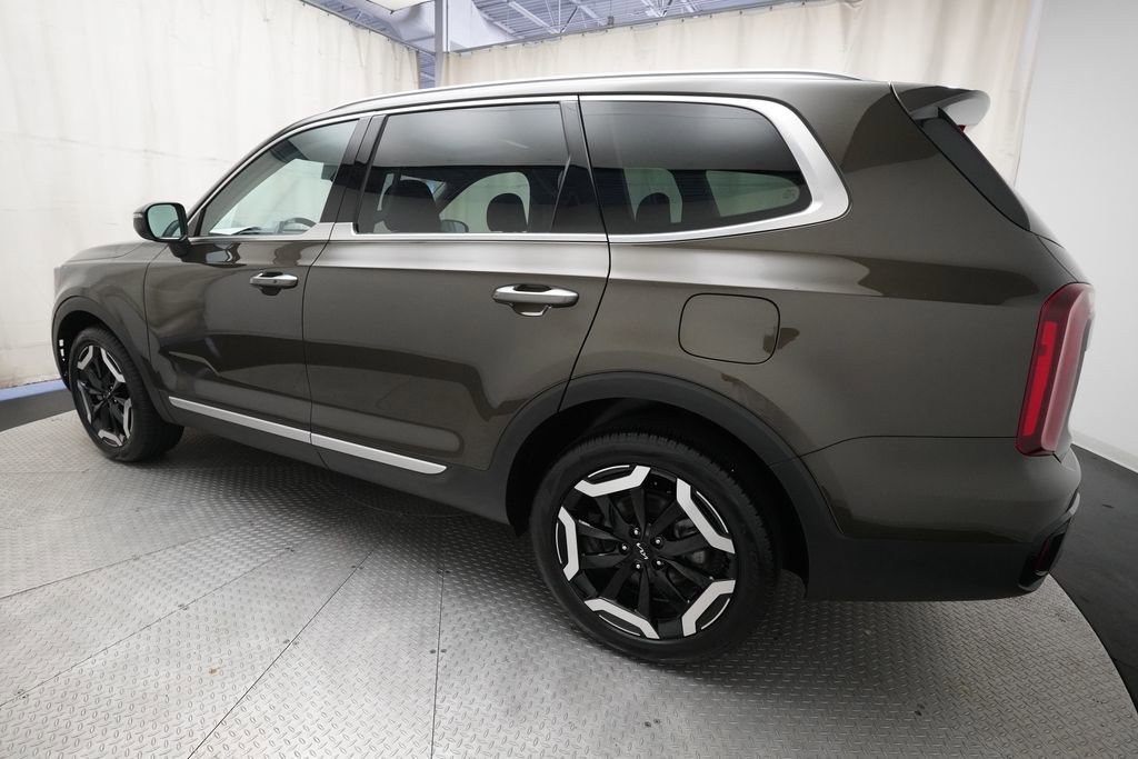 Used 2025 Kia Telluride S AWD/4WD image 34