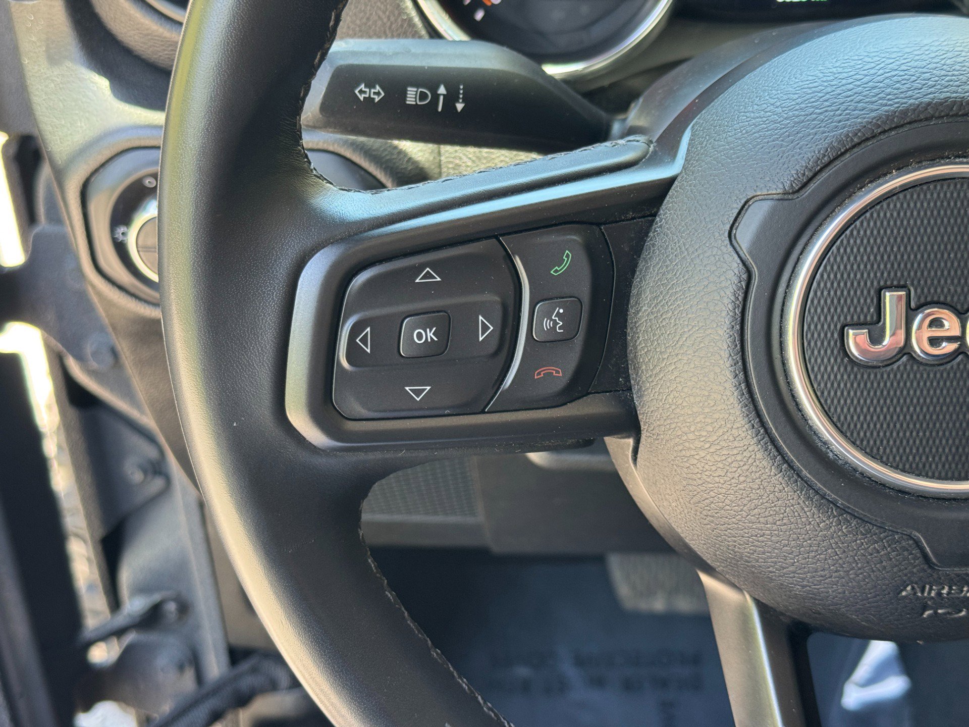 Used 2022 Jeep Gladiator Sport AWD/4WD image 36
