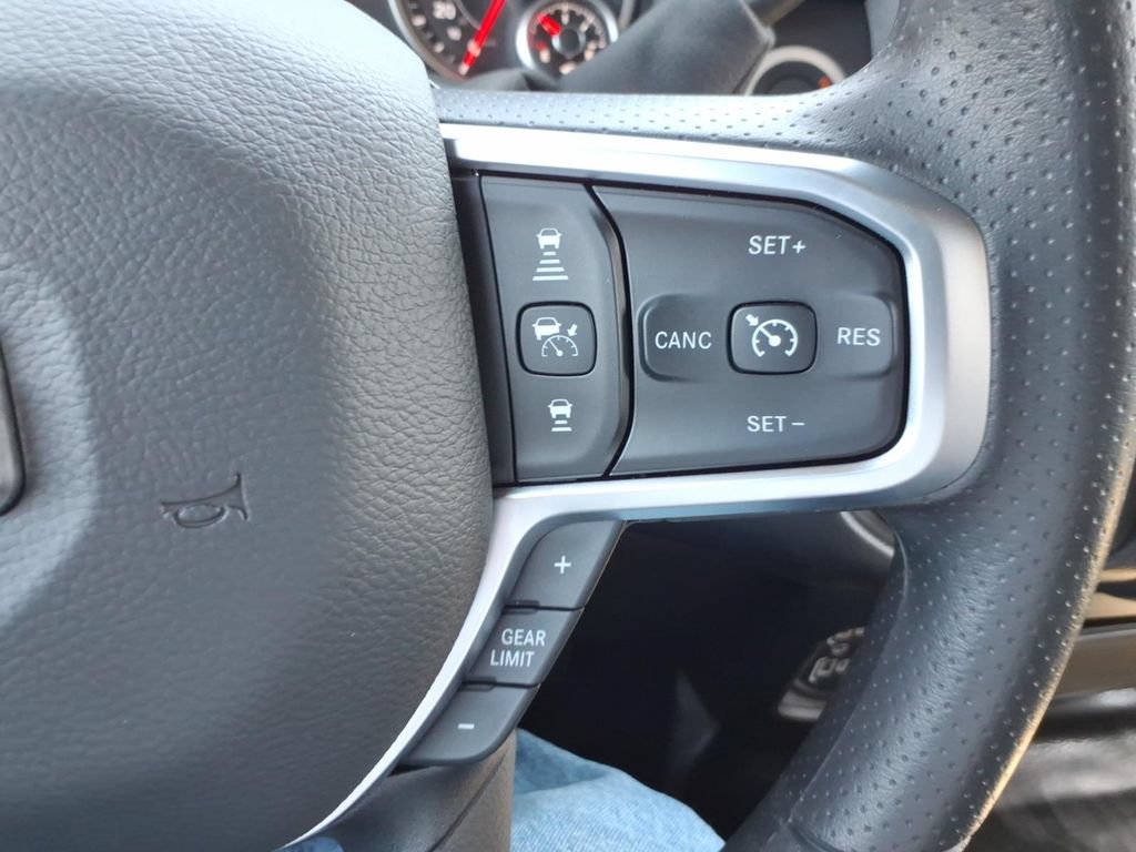 New 2026 RAM 2500 Tradesman w/ Chrome Appearance Group AWD/4WD image 18