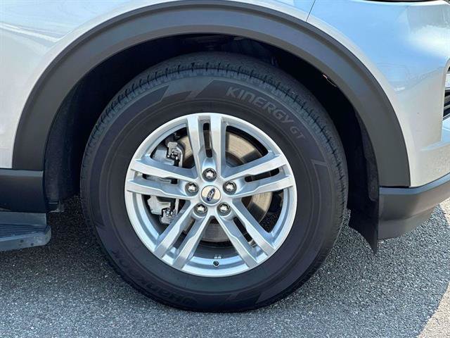 Used 2023 Ford Explorer XLT w/ Equipment Group 202A AWD/4WD image 7
