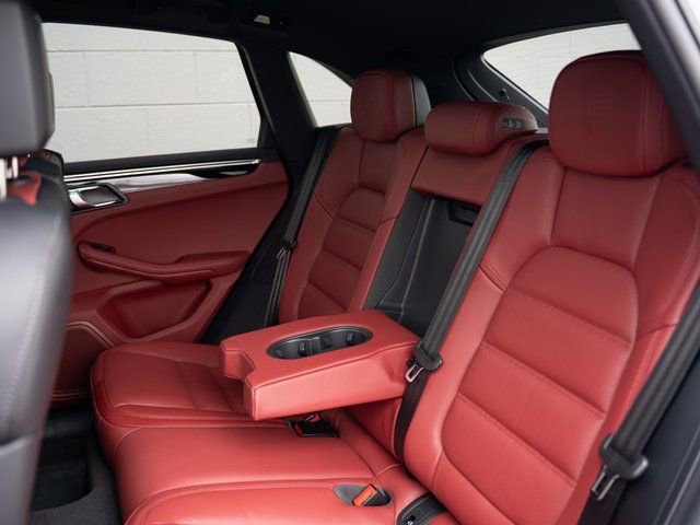New 2026 Porsche Macan Turbo image 18