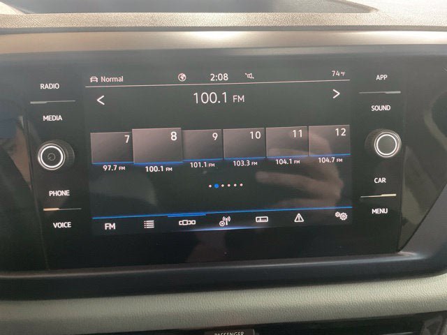 Certified 2023 Volkswagen Taos SE w/ Panoramic Sunroof Package AWD/4WD image 21