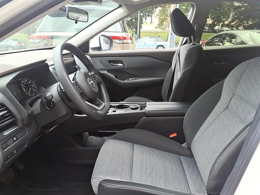 Used 2023 Nissan Rogue SV AWD/4WD image 18