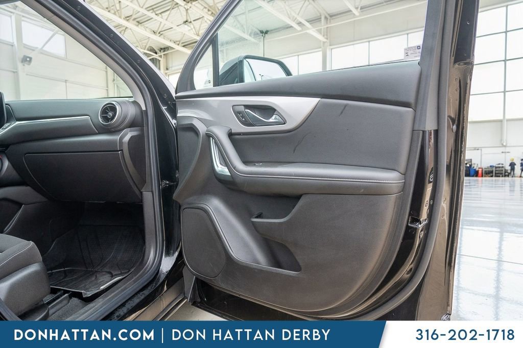 Used 2024 Chevrolet Blazer LT w/ Convenience Package FWD image 24