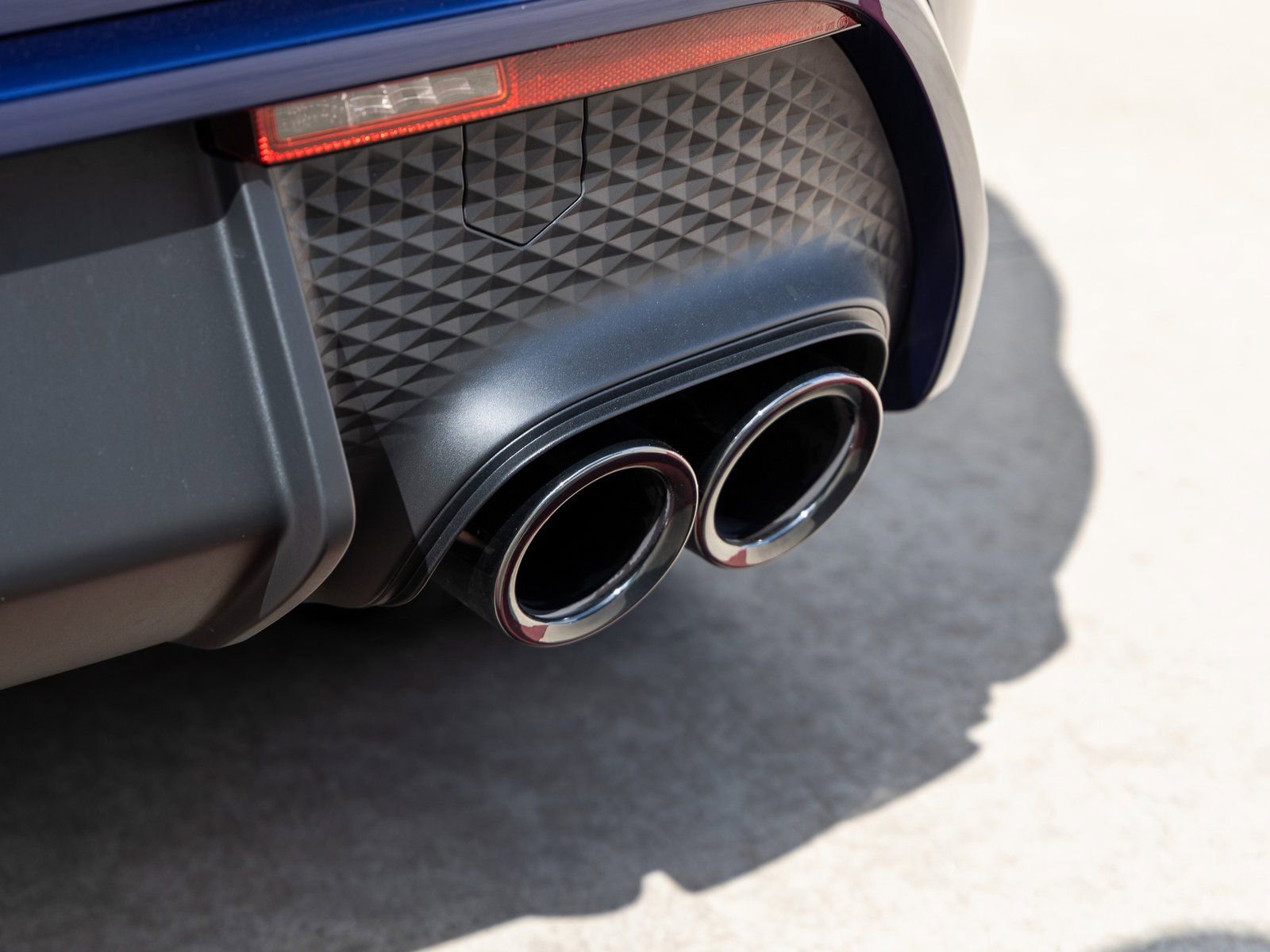 New 2026 Porsche Macan Turbo image 15