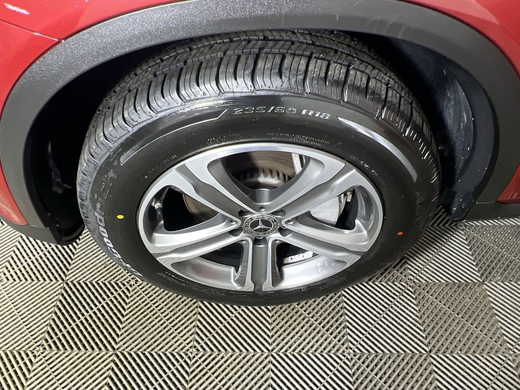 Used 2019 Mercedes-Benz GLC 300 4MATIC image 32