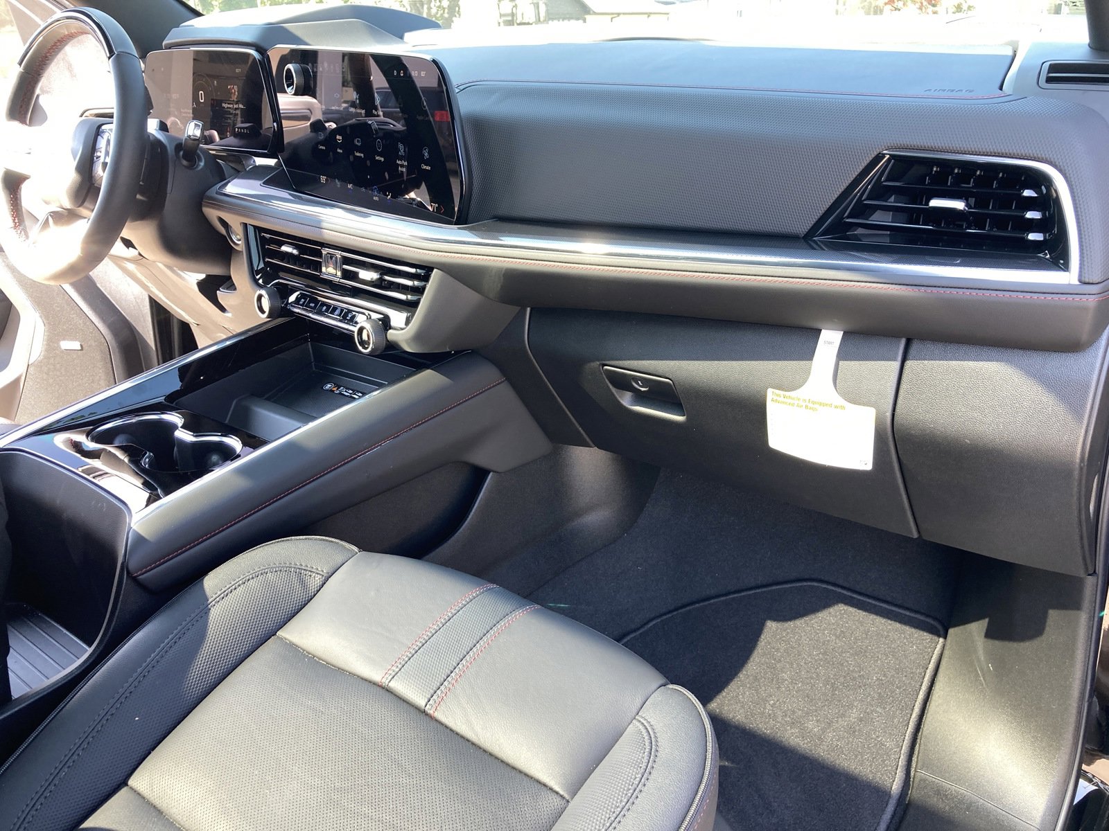 New 2025 Chevrolet Suburban RST w/ Advanced Technology Package image 25