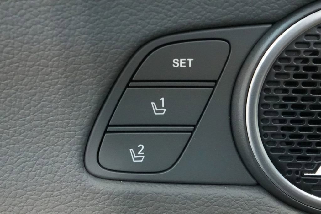 New 2025 Hyundai Sonata Limited FWD image 26
