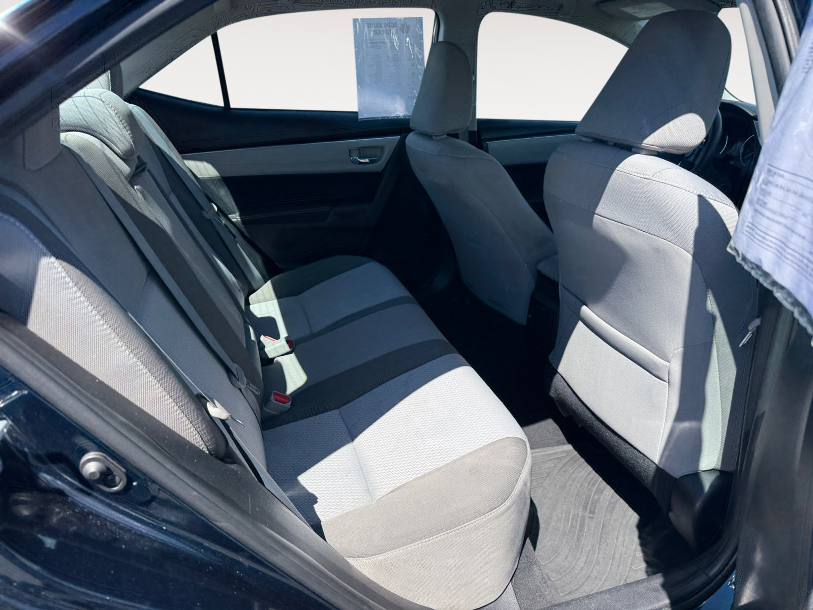 Used 2017 Toyota Corolla LE FWD image 18