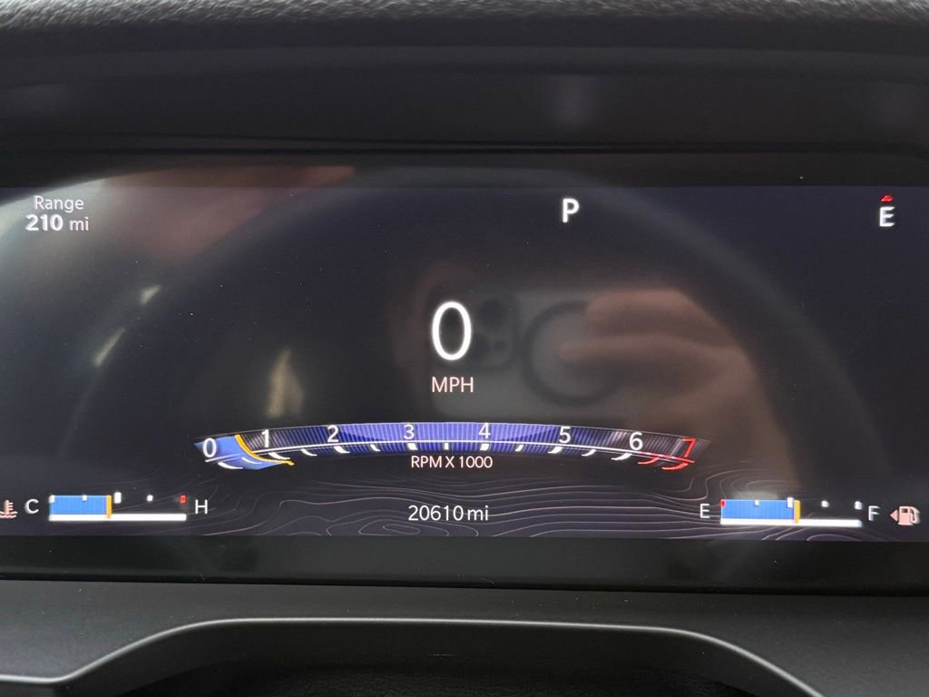 Used 2022 Jeep Grand Cherokee L Limited w/ Black Appearance Package image 32