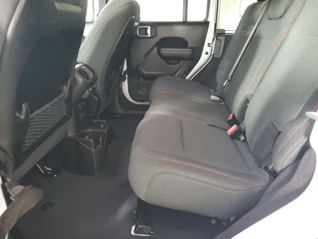 Used 2025 Jeep Wrangler Unlimited Rubicon AWD/4WD image 13