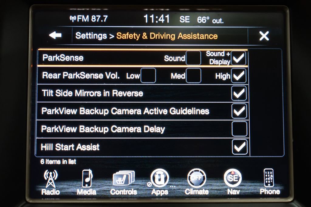 Used 2015 Jeep Grand Cherokee Limited image 19