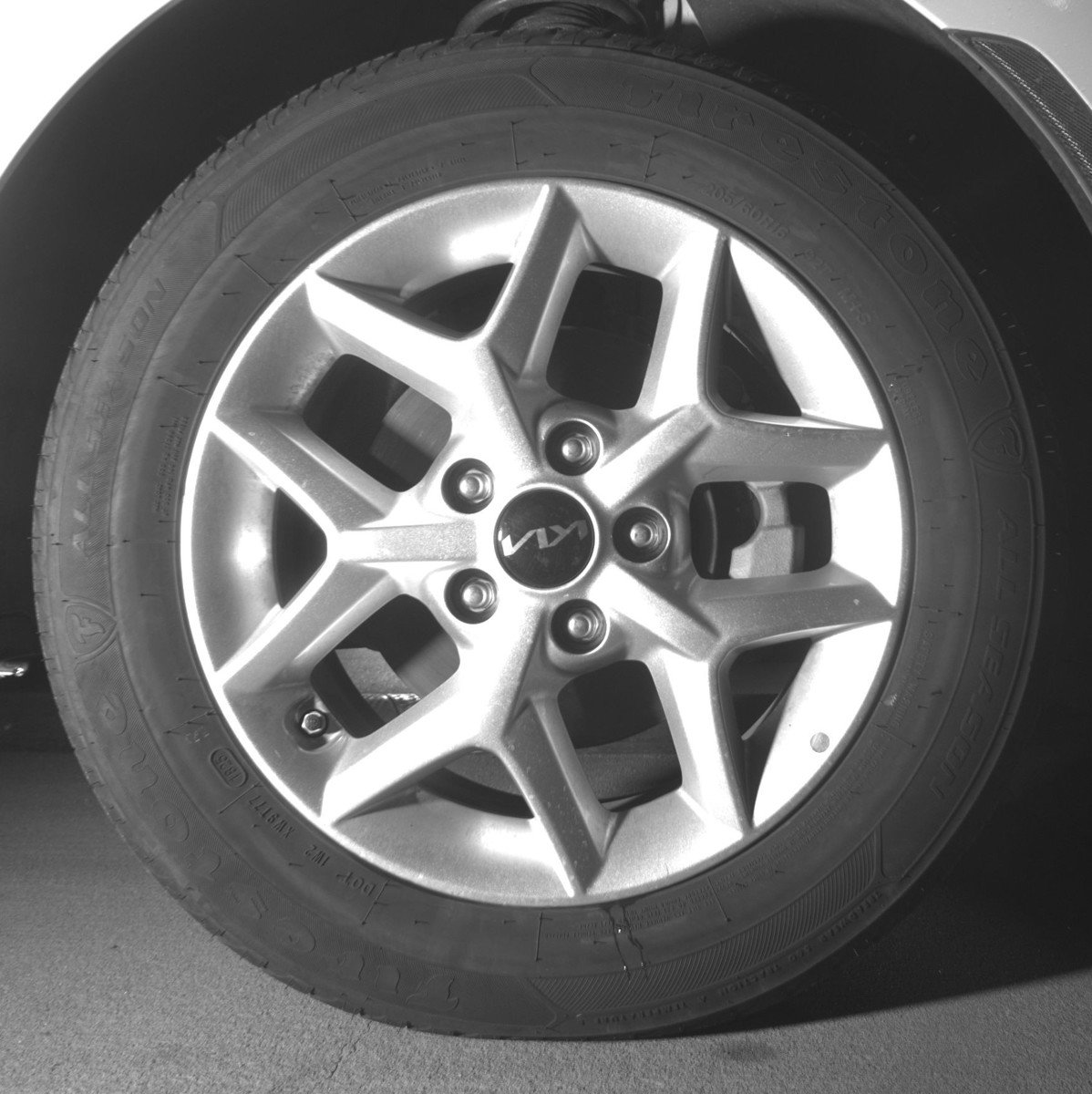Used 2025 Kia Soul LX w/ LX Technology Package FWD image 13
