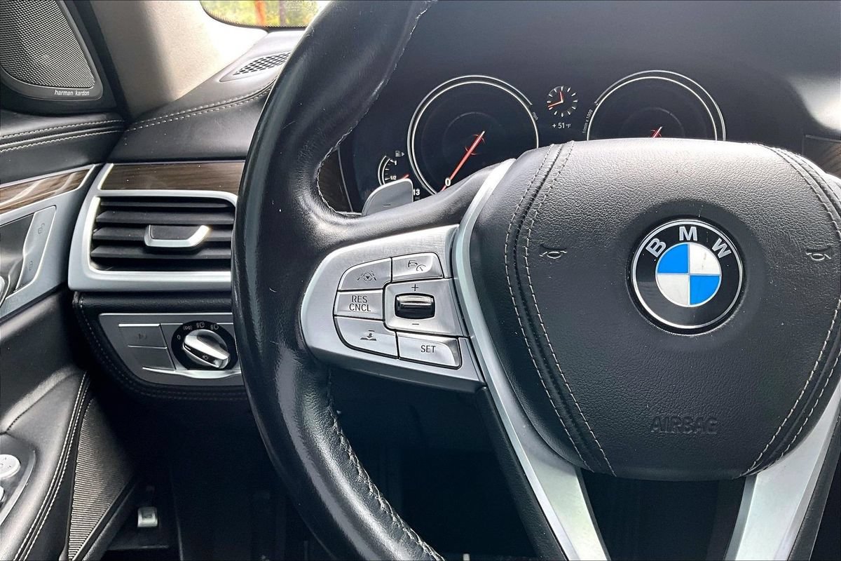 Used 2018 BMW 750i xDrive AWD/4WD image 21