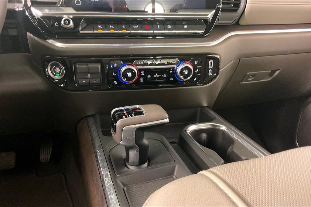 Used 2026 GMC Sierra 1500 SLT w/ SLT Premium Plus Package AWD/4WD image 7