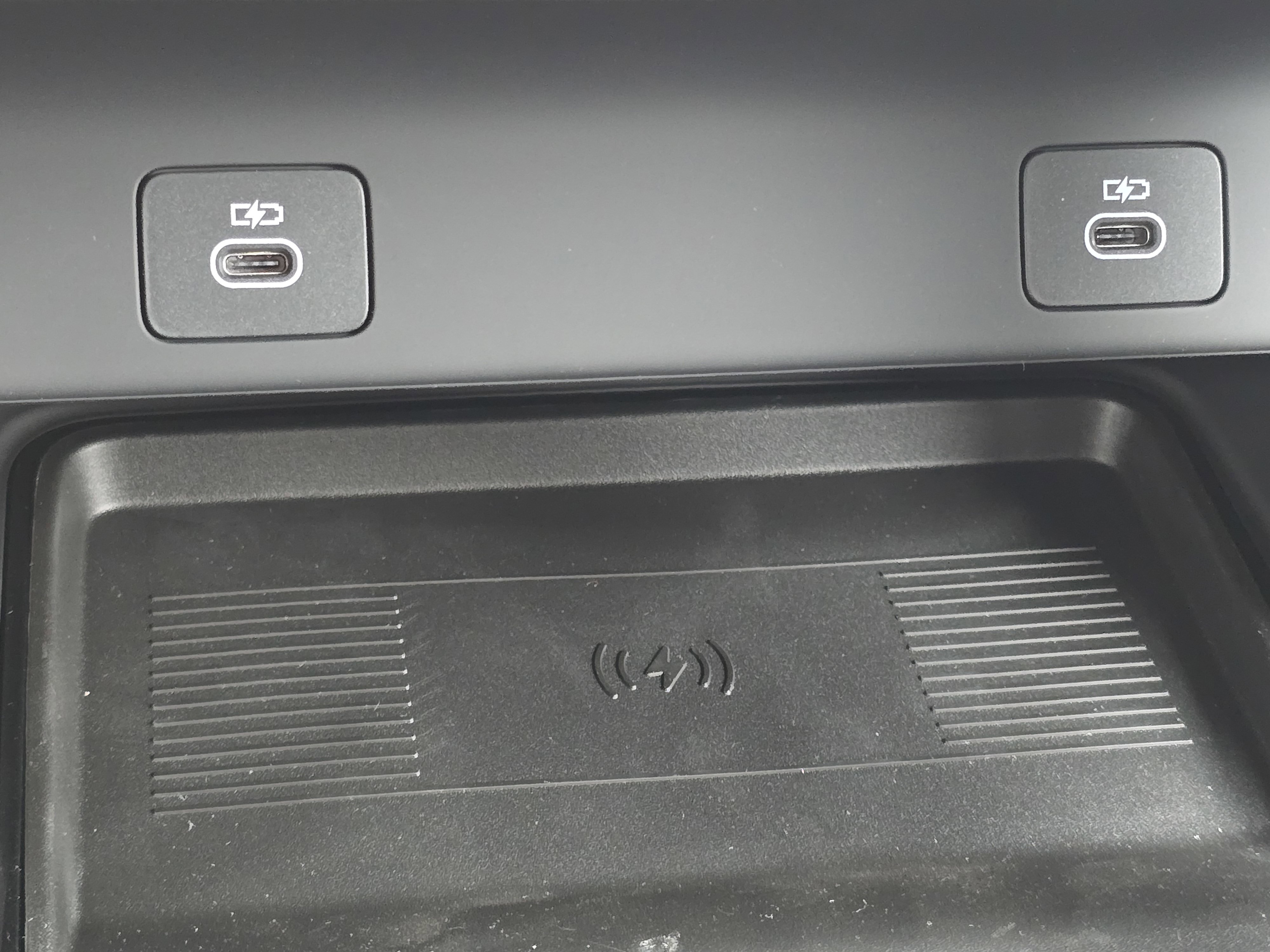 New 2025 Land Rover Discovery Sport S image 8