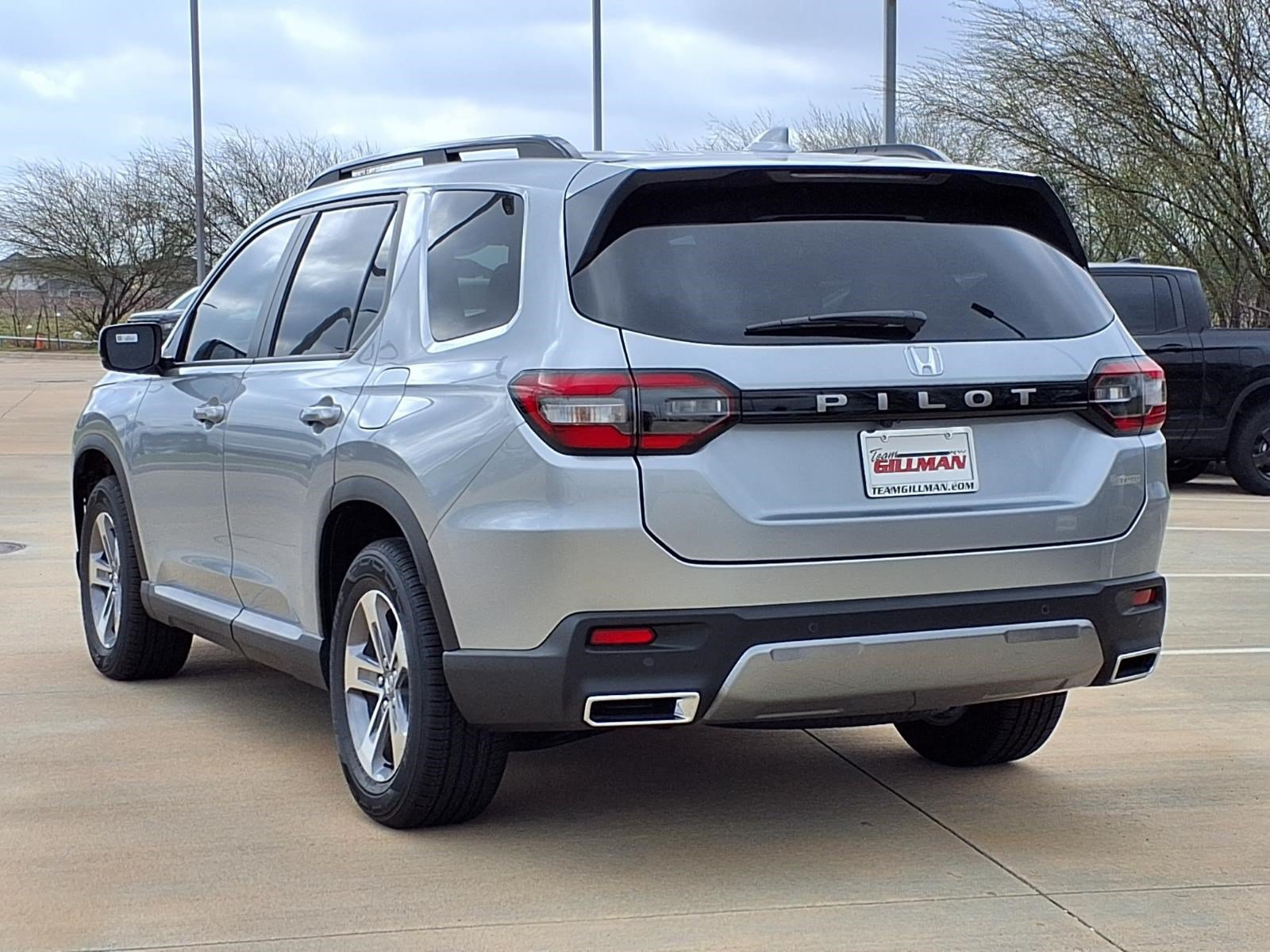 New 2026 Honda Pilot EX-L image 2