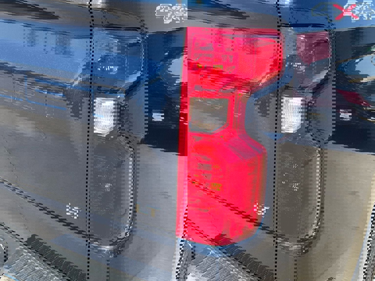 Used 2022 Chevrolet Silverado 1500 LT image 14