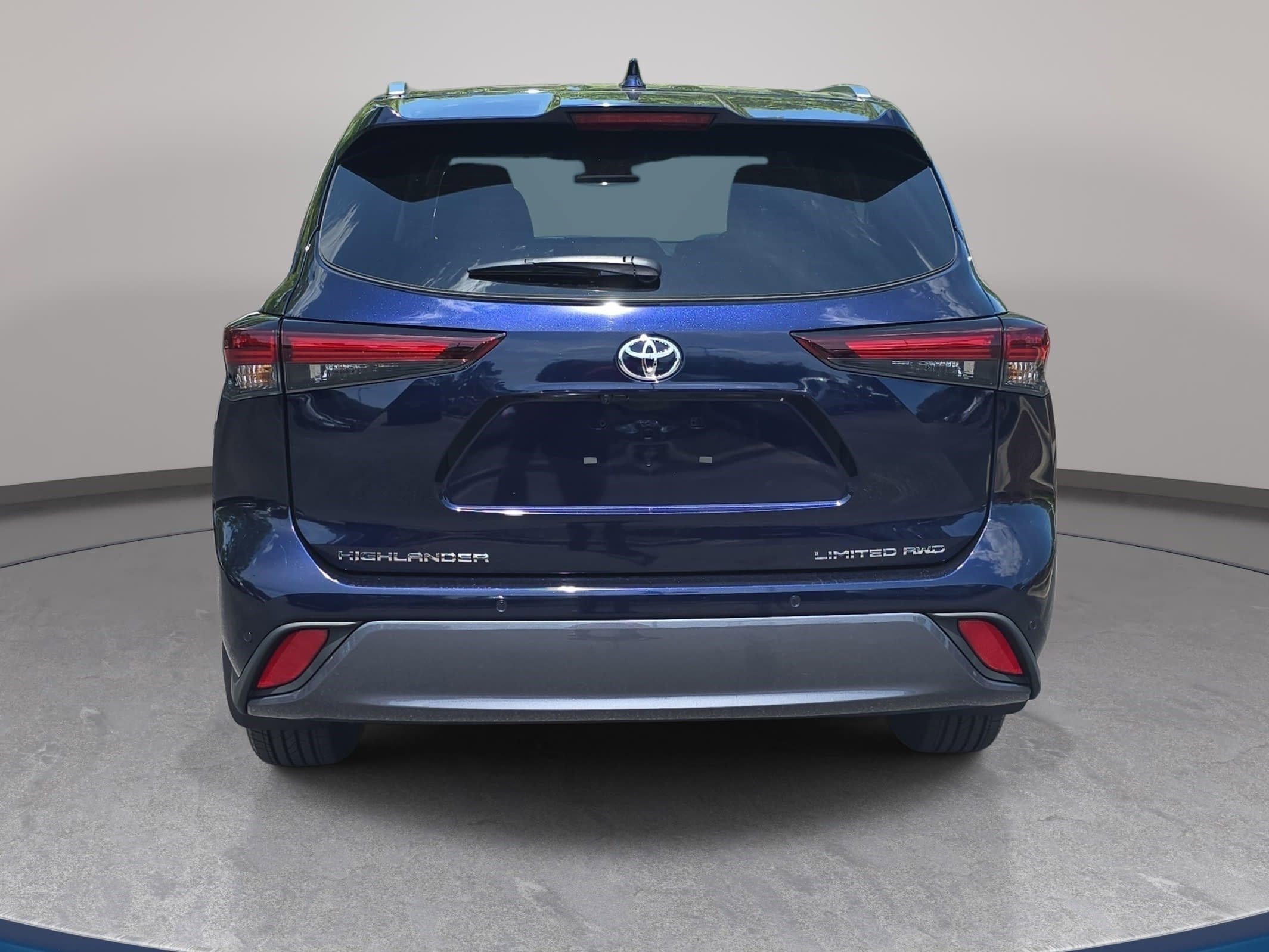 Used 2026 Toyota Highlander Limited AWD/4WD image 6