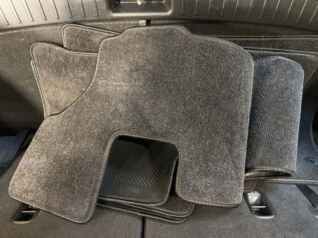 Certified 2023 Kia Sorento S image 13