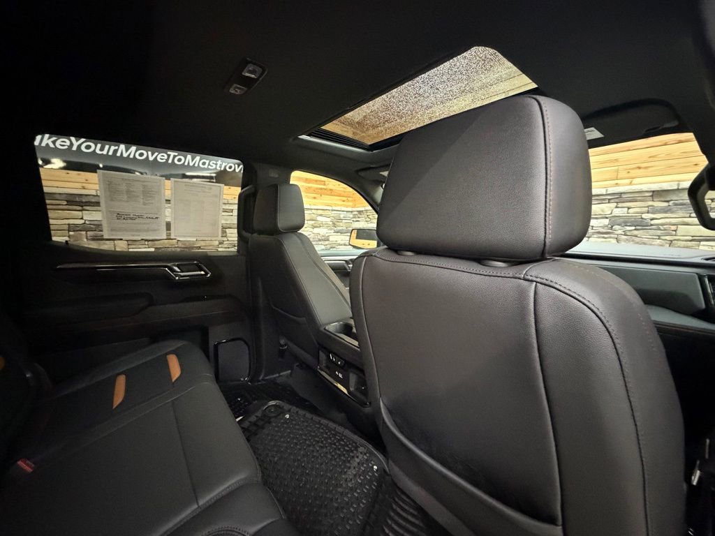 Used 2024 GMC Sierra 1500 AT4 w/ Technology Package image 31